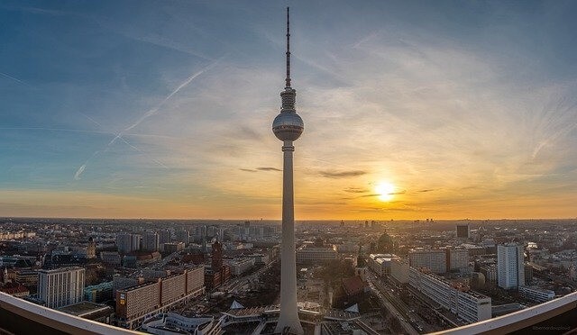 Berlin Fernsehturm bei Nacht