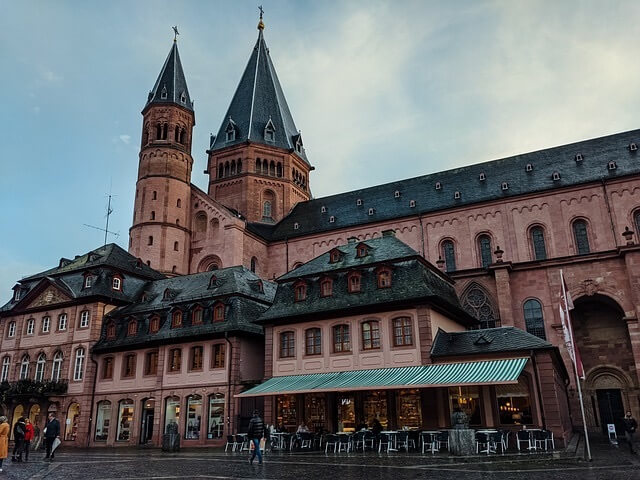 Blick auf St. Martins Kathedrale Mainz