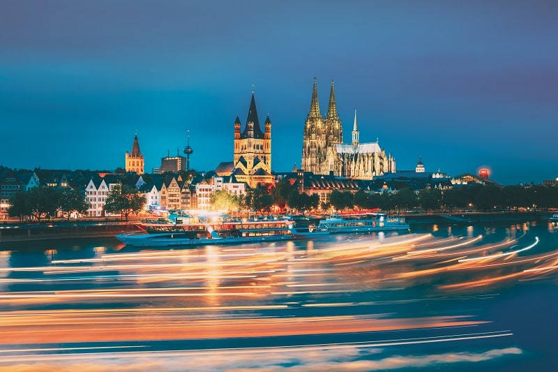 Freie Trauung Köln / Trauredner Köln 1 Mit einer Traurednerin Köln seid ihr in guten Händen