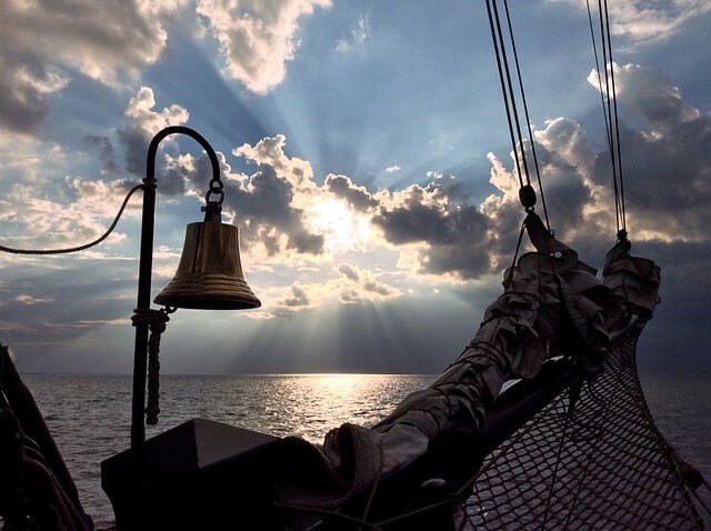 Blick vom Boot bei einer Seebestattung
