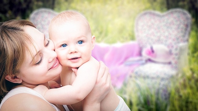 Kinderwillkommensfest Wuppertal | Die Begrüßungszeremonie 1 Kinderwillkommensfest Wuppertal - Mama mit Kind