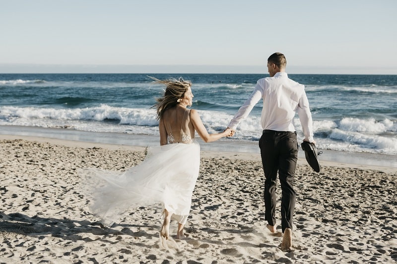 Eine Strandhochzeit kann in Deutschland nicht kirchlich erfolgen