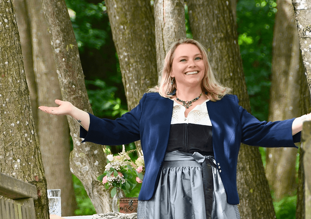 Freie Rednerin Manuela Scherzer