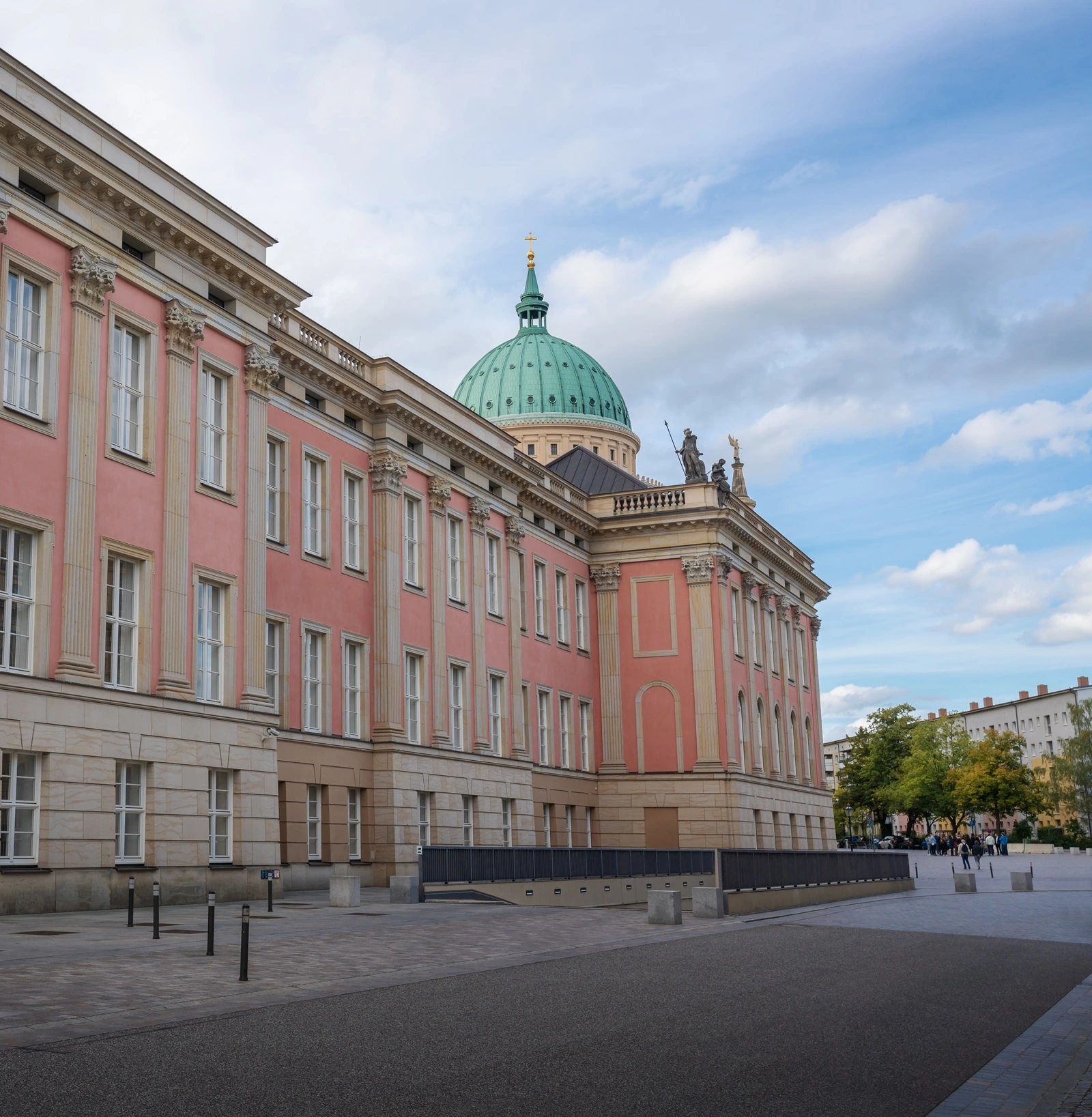Trauredner Potsdam | Traurednerin Potsdam finden 2 Trauredner Potsdam - eine wichtige Entscheidung