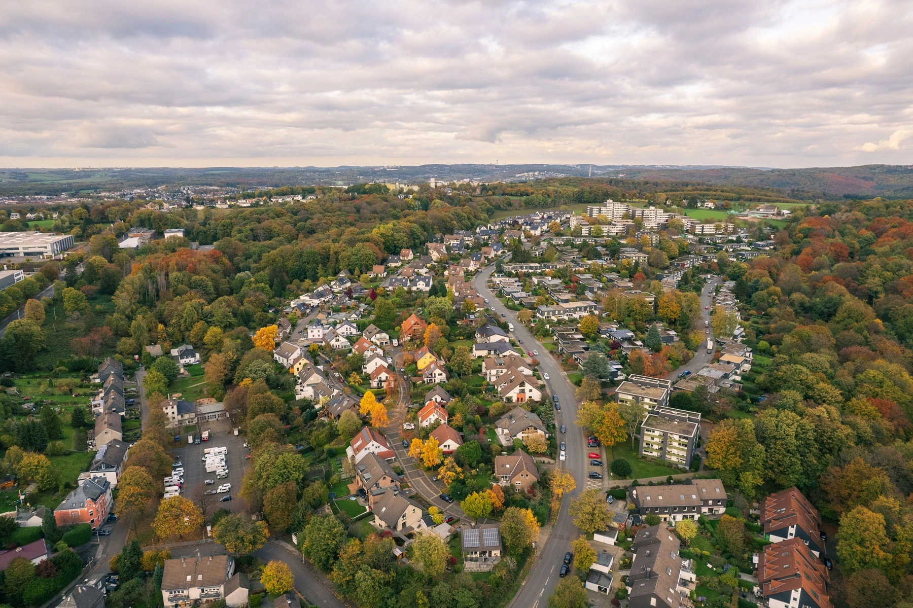 Trauredner Solingen / Traurednerin Solingen finden 1 Trauredner Solingen - wundervolle Landschaft und nette Menschen