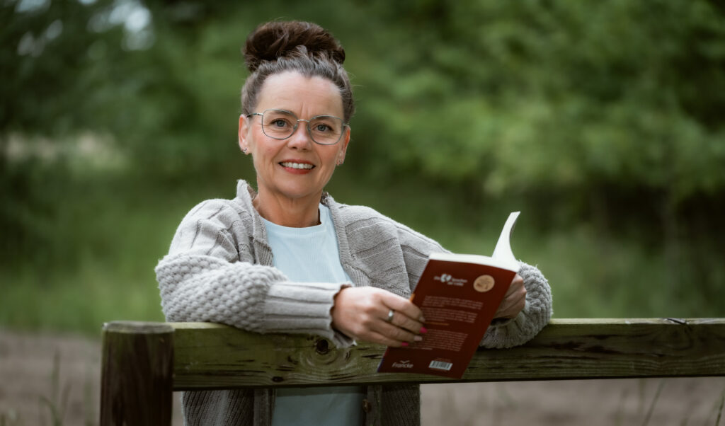 Freie Rednerin Kati Kreyser mit dem Buch die 5 Sprachen der Liebe