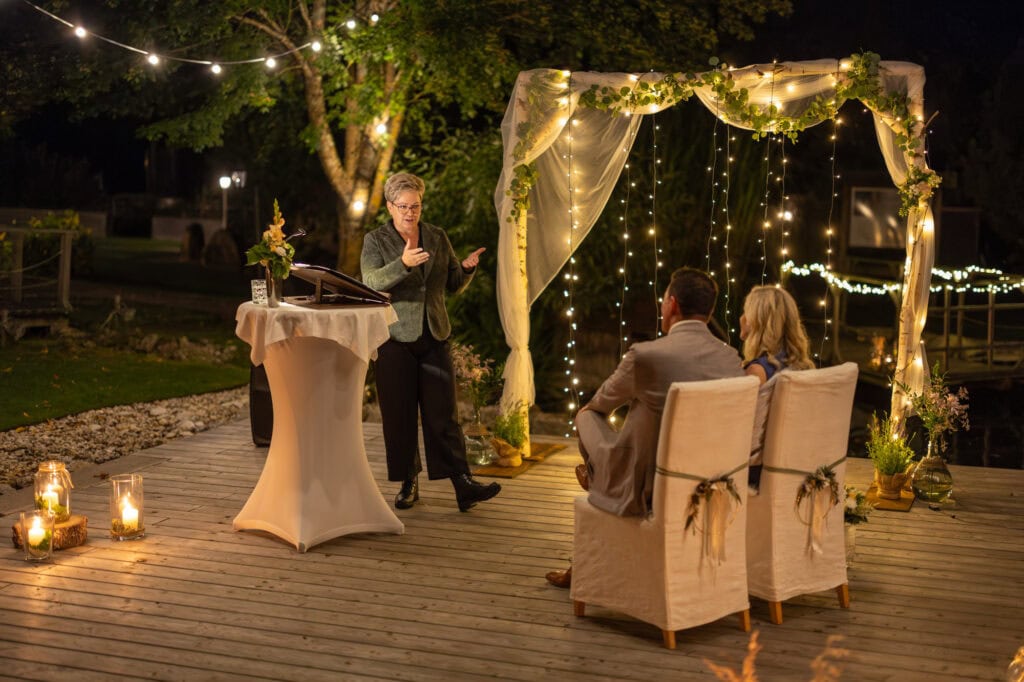 Abend Trauung mit der Freien Rednerin Sandra Hofer