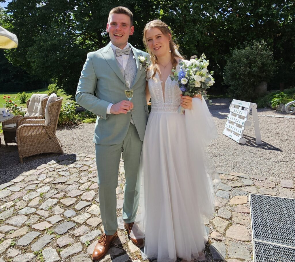 Freie Rednerin Steffi Schmidt für Freie Trauungen, Trauerfeiern und Willkommensfeste