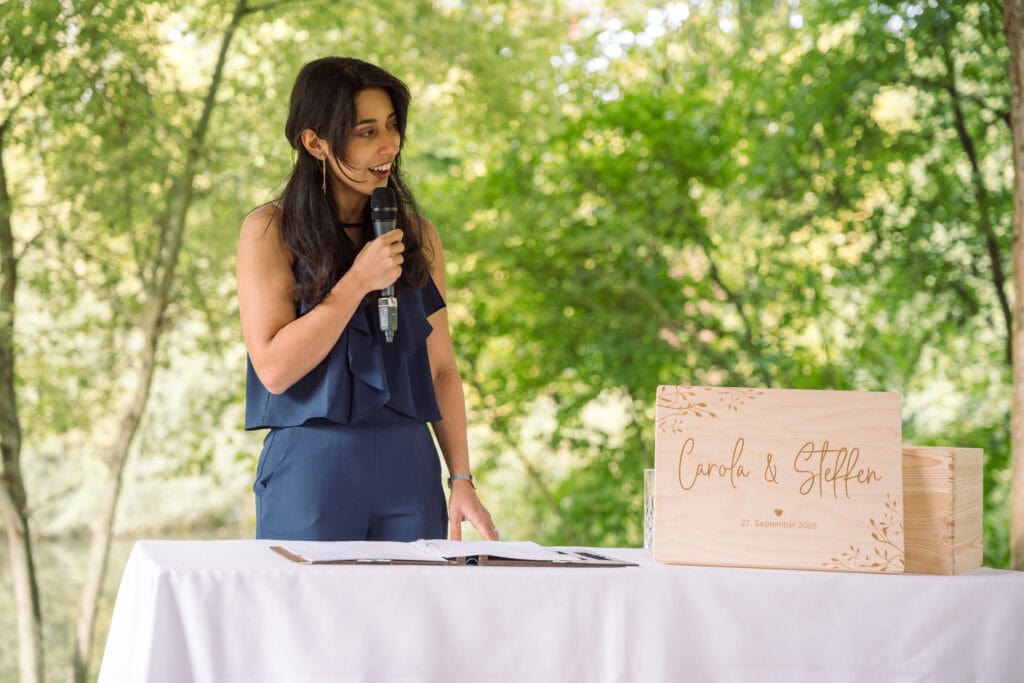 Freie Rednerin Yesim Süß