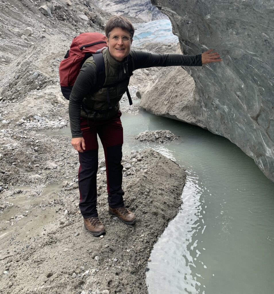Freie Rednerin Simone Neddermann für Freie Trauungen, Trauerfeiern und Willkommensfeste - beim Wandern