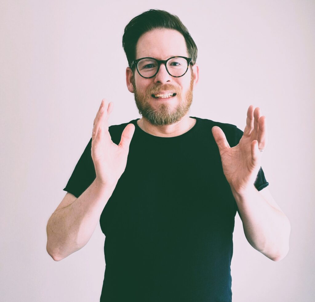 Trauerredner Michael Kniess für Trauerfeier, Beerdigung, Bestattung, Beisetzung